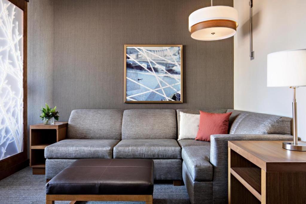 Hyatt Place Grand Rapids Downtown Экстерьер фото