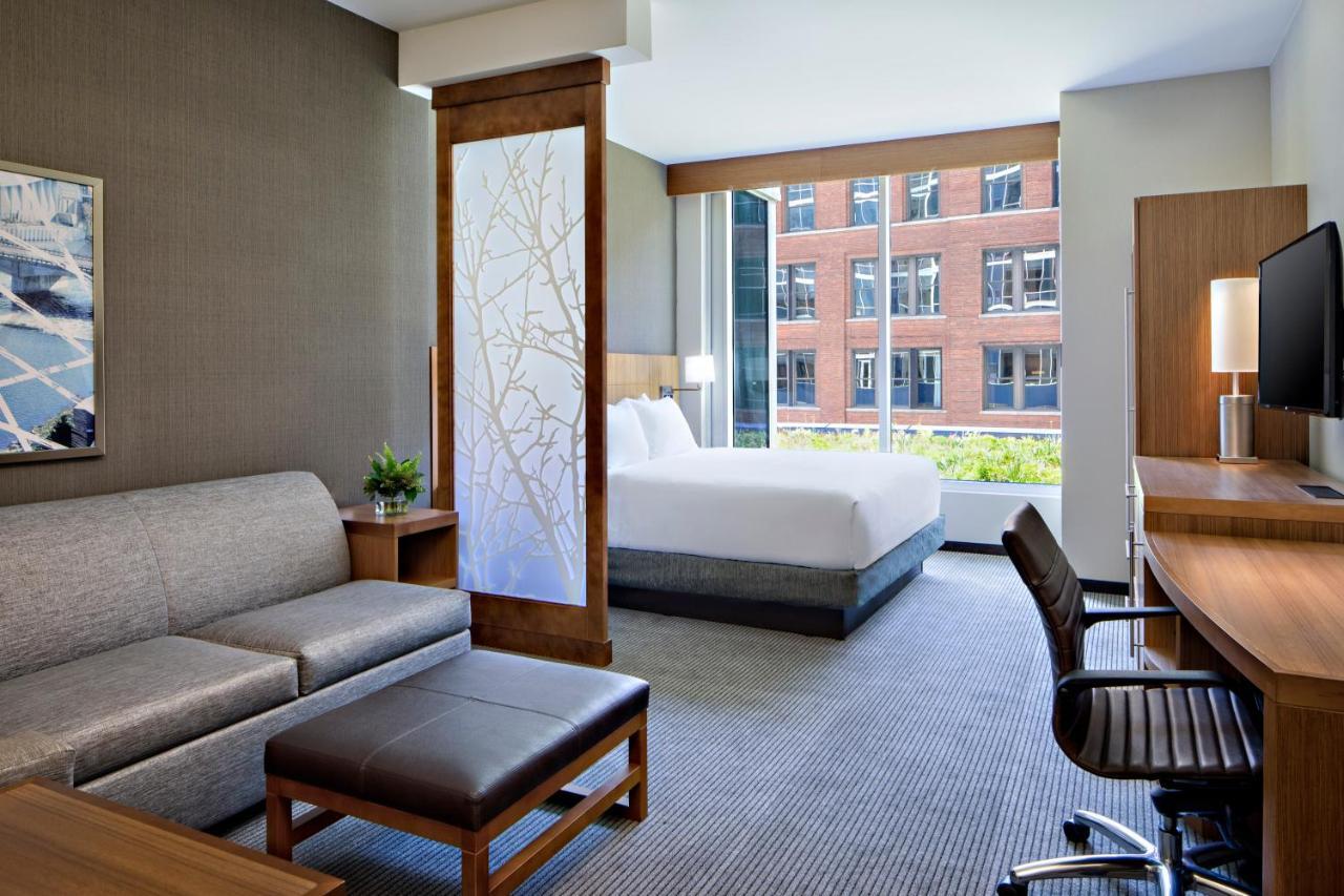 Hyatt Place Grand Rapids Downtown Экстерьер фото