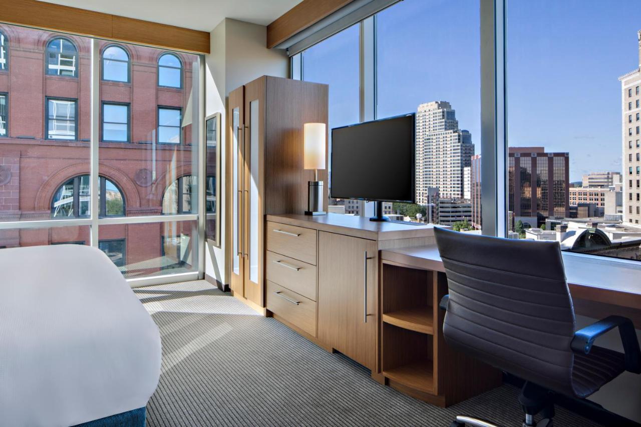 Отель Hyatt Place Grand Rapids Downtown Экстерьер фото