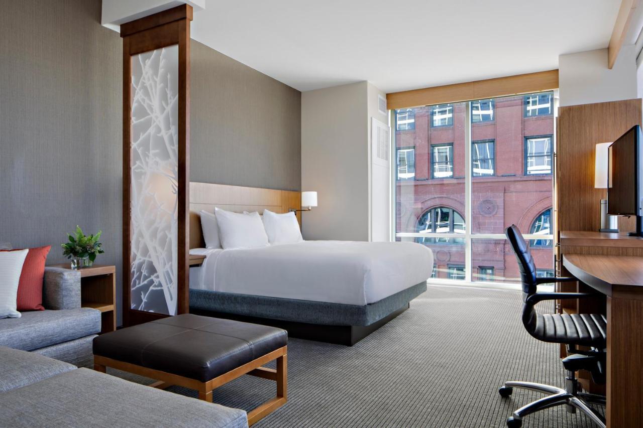 Отель Hyatt Place Grand Rapids Downtown Экстерьер фото